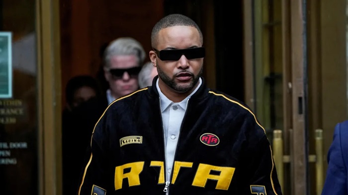 Stylist Deonte Nash leaves the Manhattan court after testifying Stylist Deonte Nash leaves the Manhattan court after testifying