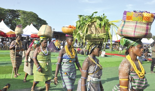 Some women reliving the migration of Anlos from Notsie