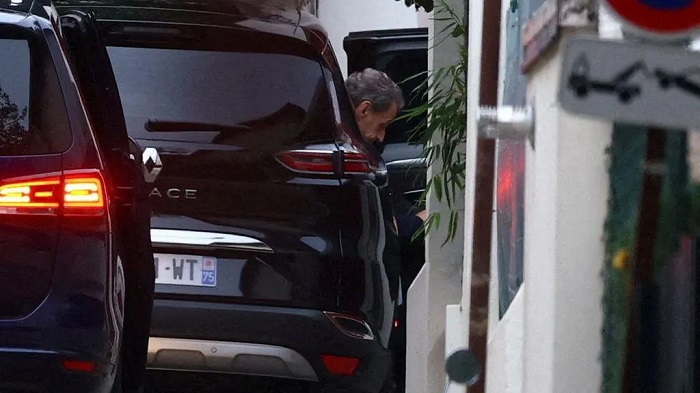 Nicolas Sarkozy arrived back at his home in the west of Paris just over an hour after a court granted his released