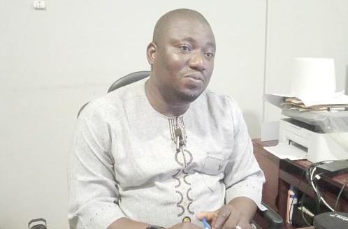 Jabaru Mohammed (inset), Programmes Manager, Empowerment for Life Programme, addressing the participants in the training