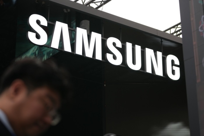 A logo of Samsung Electronics is seen at an exhibition hall for the Asia-Pacific Economic Cooperation (APEC) in Gyeongju, South Korea, Oct 30, 2025. (PHOTO / AP)