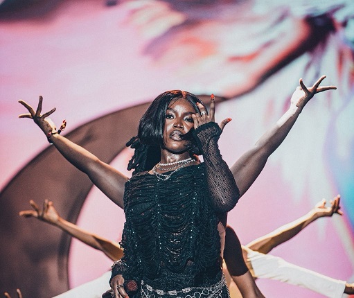 When Gyakie stepped on the ‘wild’ Tidal Rave stage 