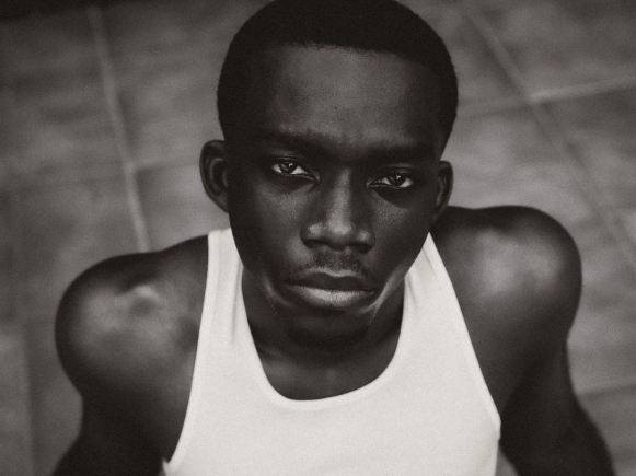 BAVES O unveils Rolling Stone, as he finds peace in chaos