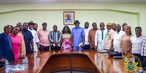 Elizabeth Ofosu-Adjare (middle), Minister of Trade, Agribusiness and Industry, with the leadership of GUTA, spare parts dealers, and transport operators 