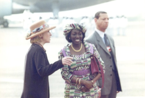 Nana Konadu Agyeman-Rawlings with Hillary Clinton, the First Lady of the US during President Bill Clinton’s state visit to Ghana in 1998