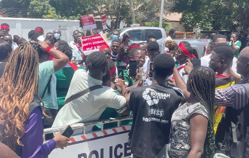 Some of the protesting nurses at the forecourt of the Ministry of Finance