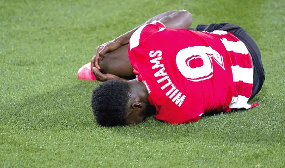 • Inaki Williams writhes in pain during their game against RCD Mallorca last Saturday • Inaki Williams writhes in pain during their game against RCD Mallorca last Saturday