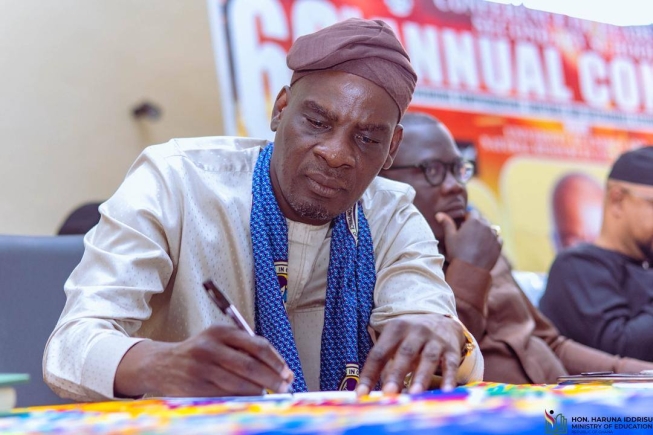 Govt disburses GH¢195.5 million for feeding SHS students, NSMQ debt