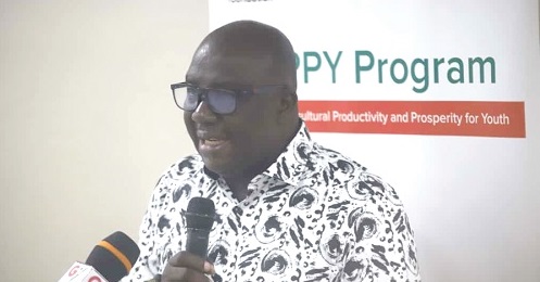Daniel Fahene Acquaye (inset), CEO, Agri-Impact Limited, speaking at a regional agribusiness dialogue held at KNUST in Kumasi Daniel Fahene Acquaye (inset), CEO, Agri-Impact Limited, speaking at a regional agribusiness dialogue held at KNUST in Kumasi