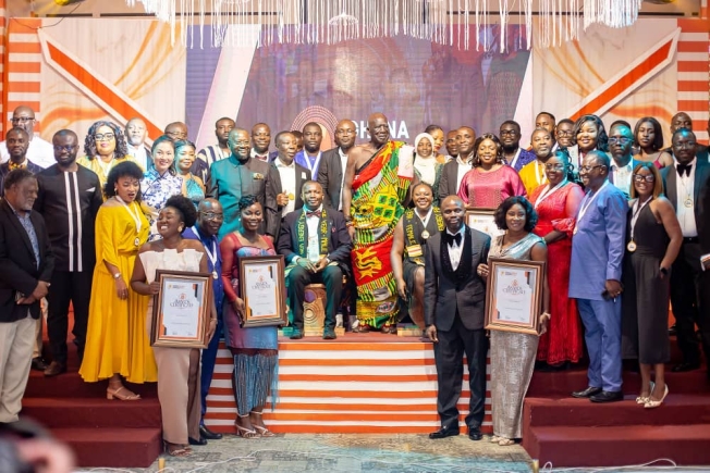 Osambarimba Kwesi Atta II, Omanhen of the Oguaa Traditional Area with winners of last year's awards after the ceremony. 9th Energy Awards to close nominations