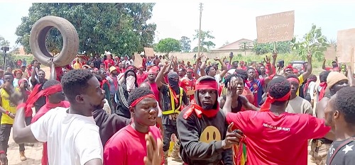 A section of the residents of Manso Nyankomase protesting