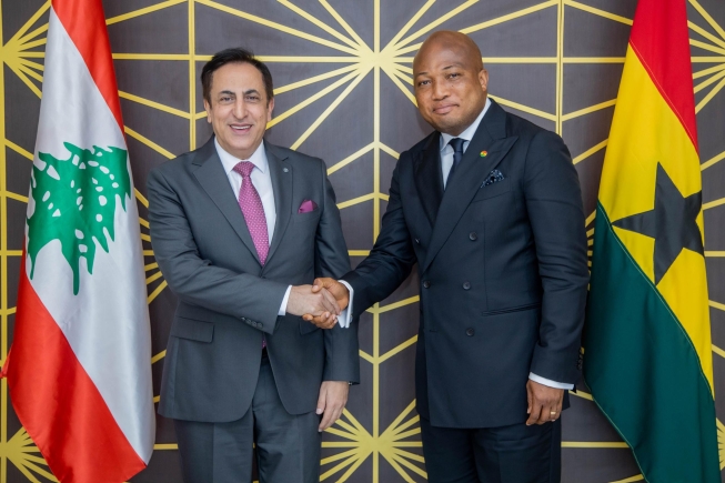 Foreign Minister commends outgoing Lebanese envoy for strengthening bilateral ties