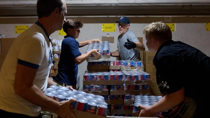Food pantries expect to serve more people as federal funds run dry Food pantries expect to serve more people as federal funds run dry