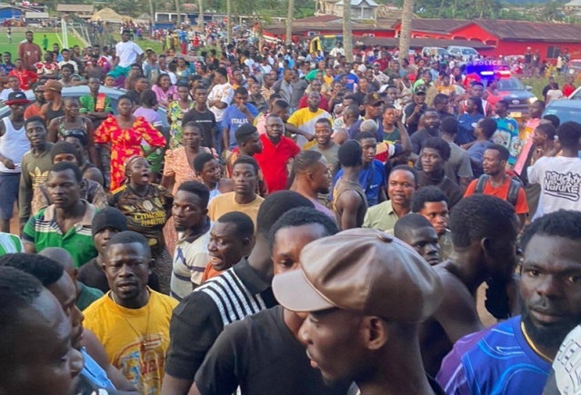 Angry mob storms Nsuaem Police Station over suspected child kidnapper