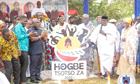 Togbi Agbesi Awusu II (arrowed), the Awadada of Anlo, being supported by the chiefs and  traditional leaders from the 36 states of Anlo to launch the Hogbetsotso Za at Ohawu