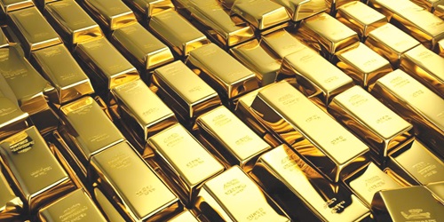 Africa’s soil has glittered with diamonds and gold for centuries Africa’s soil has glittered with diamonds and gold for centuries