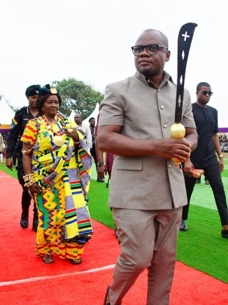 Veep Prof Opoku-Agyemang enstooled Owoabrempong Kru-Kow I at Komenda