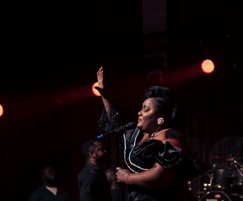 Esther Godwyll sings Al Tivi