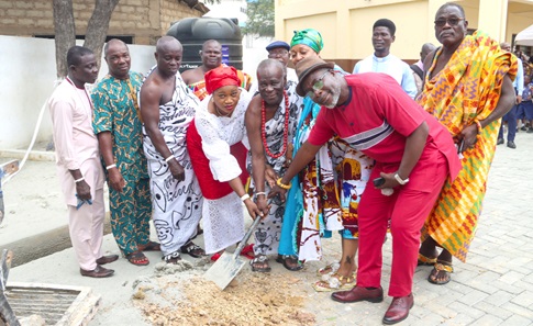 Naa-Amorkor Shika Futru I (4th from left), Queenmother of Asere-Amartse We, being assisted by Nii Amarkai III (middle), Asere Dzaasetse; Nii Adu Otu I (2nd from left), Ardeyman Mankralo, and some dignitaries to cut the sod for the construction of the borehole. Picture: ELVIS NII NOI DOWUONA Naa-Amorkor Shika Futru I (4th from left), Queenmother of Asere-Amartse We, being assisted by Nii Amarkai III (middle), Asere Dzaasetse; Nii Adu Otu I (2nd from left), Ardeyman Mankralo, and some dignitaries to cut the sod for the construction of the borehole. Picture: ELVIS NII NOI DOWUONA