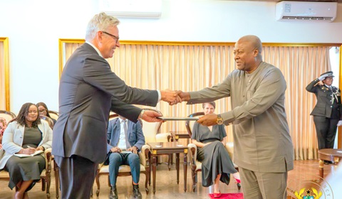 Rune Skinnebach, EU Ambassador, presenting his credentials to President Mahama