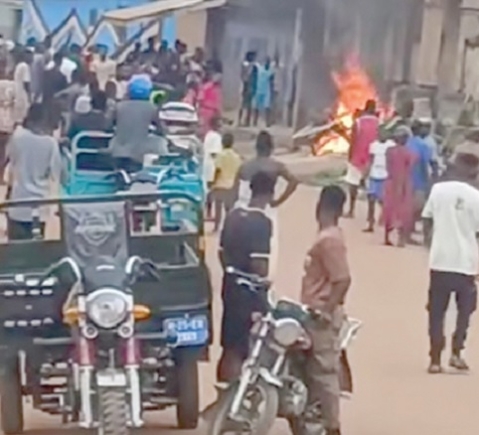 A vehicle set on fire during the attack on the Kukurantumi Police Station by some irate youth A vehicle set on fire during the attack on the Kukurantumi Police Station by some irate youth