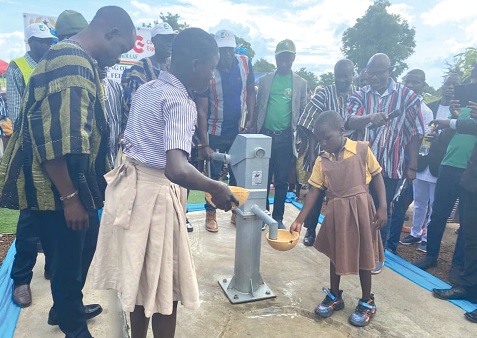 Pupils from Dakuma Heil Basic School fetching water from the borehole