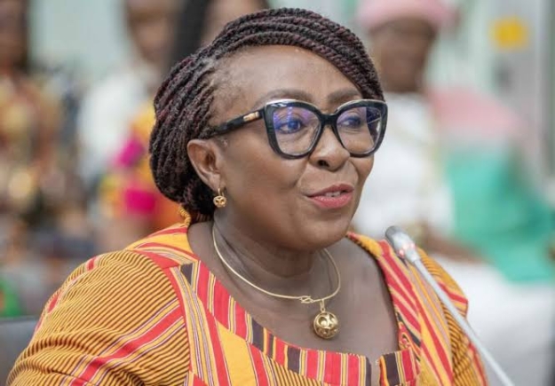 You mock 'Dondologists', you mock theatre - Tourism Minister 