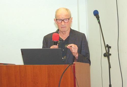 Prof. Jeffrey Haynes, Emeritus Professor of Politics, London Metropolitan University, delivering the lecture. Picture: ERNEST KODZI 
