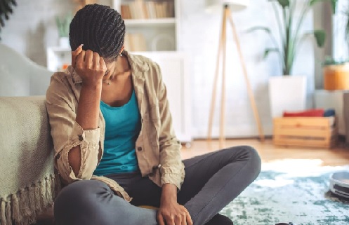 A woman in rivalry suffers bitterness and loss of esteem.