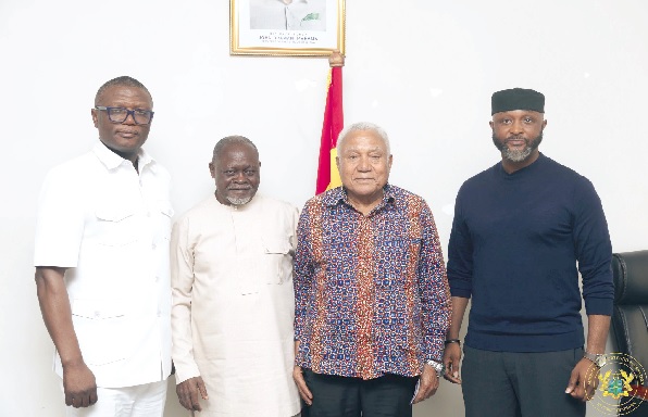 • Kofi Iddie Adams (left), Minister of Sports and Recreation, with Azumah Nelson (2nd from left), Samir Captan and Yaw Ampofo Ankrah (right), NSA boss, last Friday after the high-stakes meeting ahead of the Boxing Normalisation Commitee’s inauguration • Kofi Iddie Adams (left), Minister of Sports and Recreation, with Azumah Nelson (2nd from left), Samir Captan and Yaw Ampofo Ankrah (right), NSA boss, last Friday after the high-stakes meeting ahead of the Boxing Normalisation Commitee’s inauguration