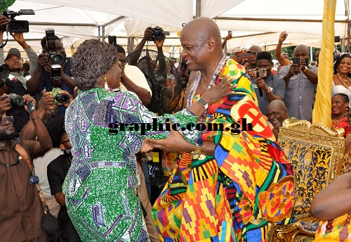 Professor Naana Jane Opoku-Agyemang, Vice President and Togbe Afede XIV, Agbogbomefia of Asogli in a hearty embrace at the durbar