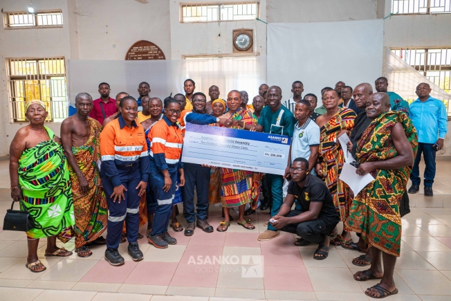 Asanko Gold injects GH¢200,000 to fix Amansie West’s poor roads