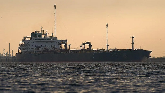 Tankers urged not to pay toll to Iran for use of strait