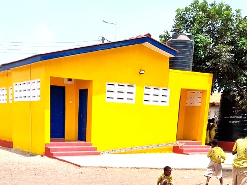 Front view of the sanitary block 