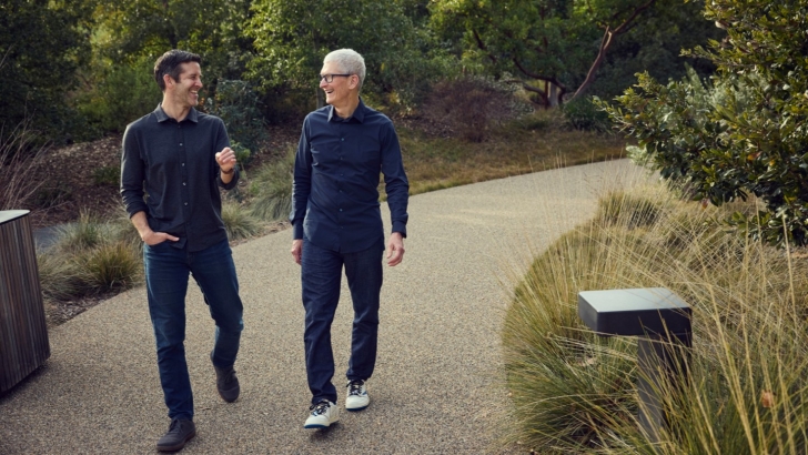 Apple CEO Tim Cook stepping down, John Ternus taking over from September 1, 2026