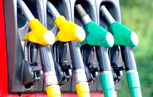 Reducing fuel prices is the kind of reflex citizens want from leadership