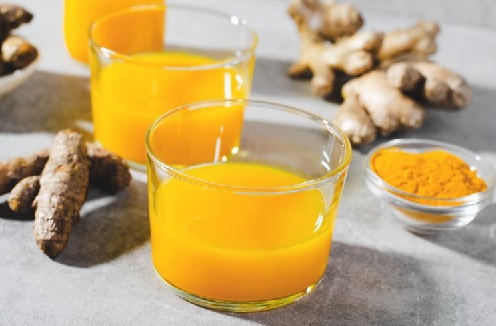 Turmeric water can offer anti-inflammatory and antioxidant benefits