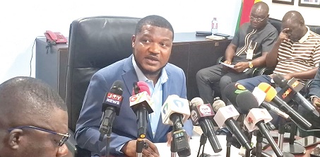 Isaac Tandoh (left), Chief Executive Officer, Minerals Commission, addressing the media