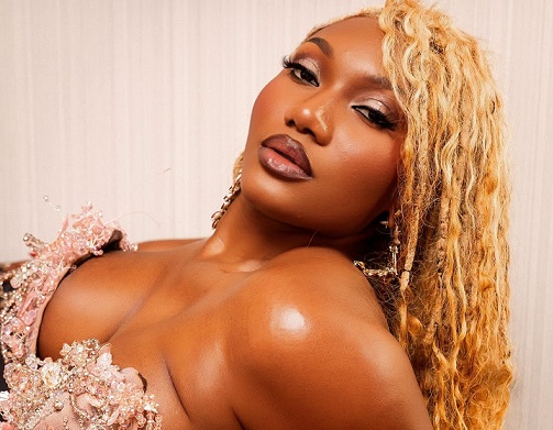 Wendy Shay wins Artiste of the Year at Ghana Music Awards USA