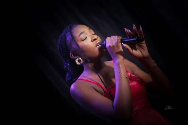 Aspiring Nigerian singer dies after being bitten by a snake