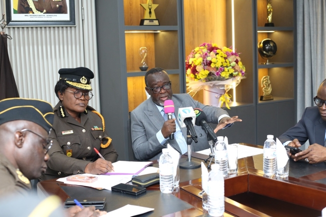 Justice Paul Baffoe-Bonnie (right), the Chief Justice, speaking at the meeting during his visit. On his right is Patience Baffo-Bonnie, Director-General, Ghana Prisons Service.  Picture: BENEDICT OBUOBI