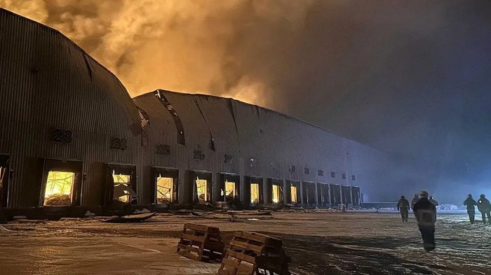 A fire broke out at a warehouse in the city of Yahotyn as a result of a Russian drone strike