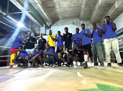 Group photo of all the boxers and coaches.