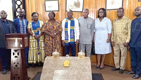 Alban Bagbin (middle), Speaker of Parliament;  Japhet Aryiku (4th from right), Executive Director of the Foundation, and Dzifa Gomashie (4th from left), Minister of Tourism, with some officials at the Du Bois Centre in Accra