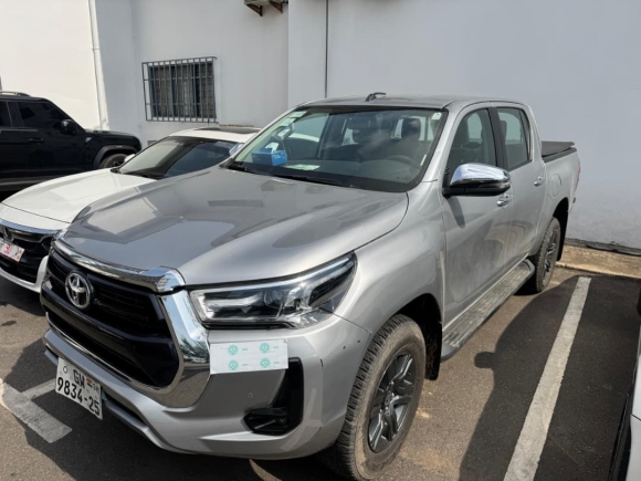 Bawjiase: Suspected robber who attempted to attack police with sharpened cutlass gunned down