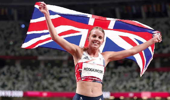Keely Hodgkinson breaks 800m indoor record