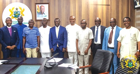 Emmanuel Armah-Kofi Buah (5th from left), Minister of Lands and Natural Resources; Alhaji Yusif Sulemana (5th from right), Deputy Minister of Lands and Natural Resources,  with members of the committee