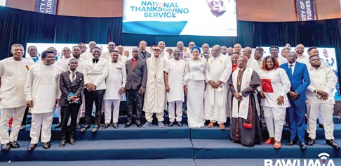 Dr Mahamudu Bawumia (middle), NPP flag bearer, with members of the clergy at last Sunday’s Thanksgiving Church Service at UPSA auditorium