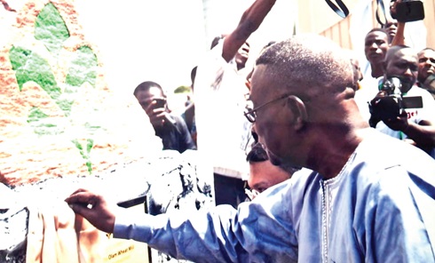 President John Evans Atta Mills commissions the Olam Agri Wheat Mill Plant in 2012