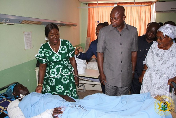 Elizabeth Ofosu-Adjare (left), Minister of Trade, Agribusiness and Industry, Joseph Bukari Nikpe (2nd from left), Minister of Transport, Sampson Ahi (2nd from right), Deputy Minister of Trade and the Queenmother of Tomatoes Sellers Association.